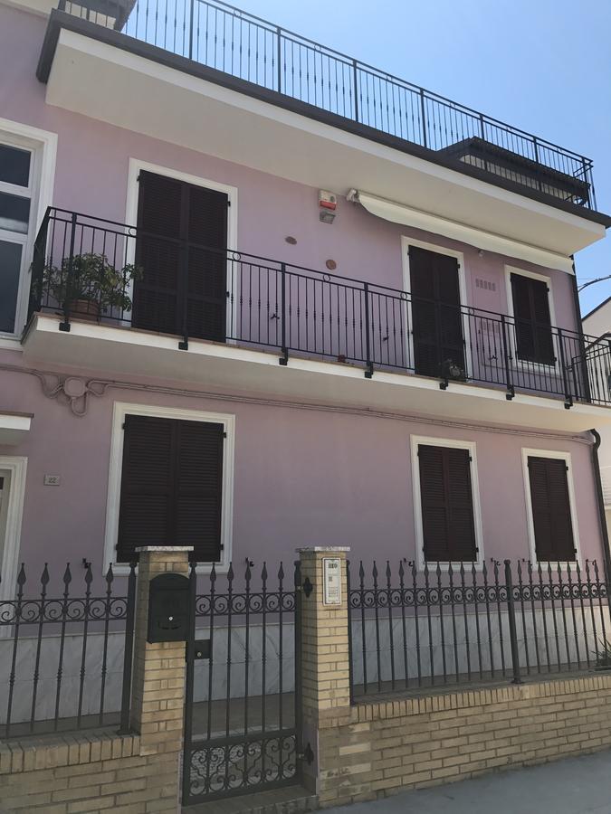 B&B Civico22 Civitanova Marche Exterior foto